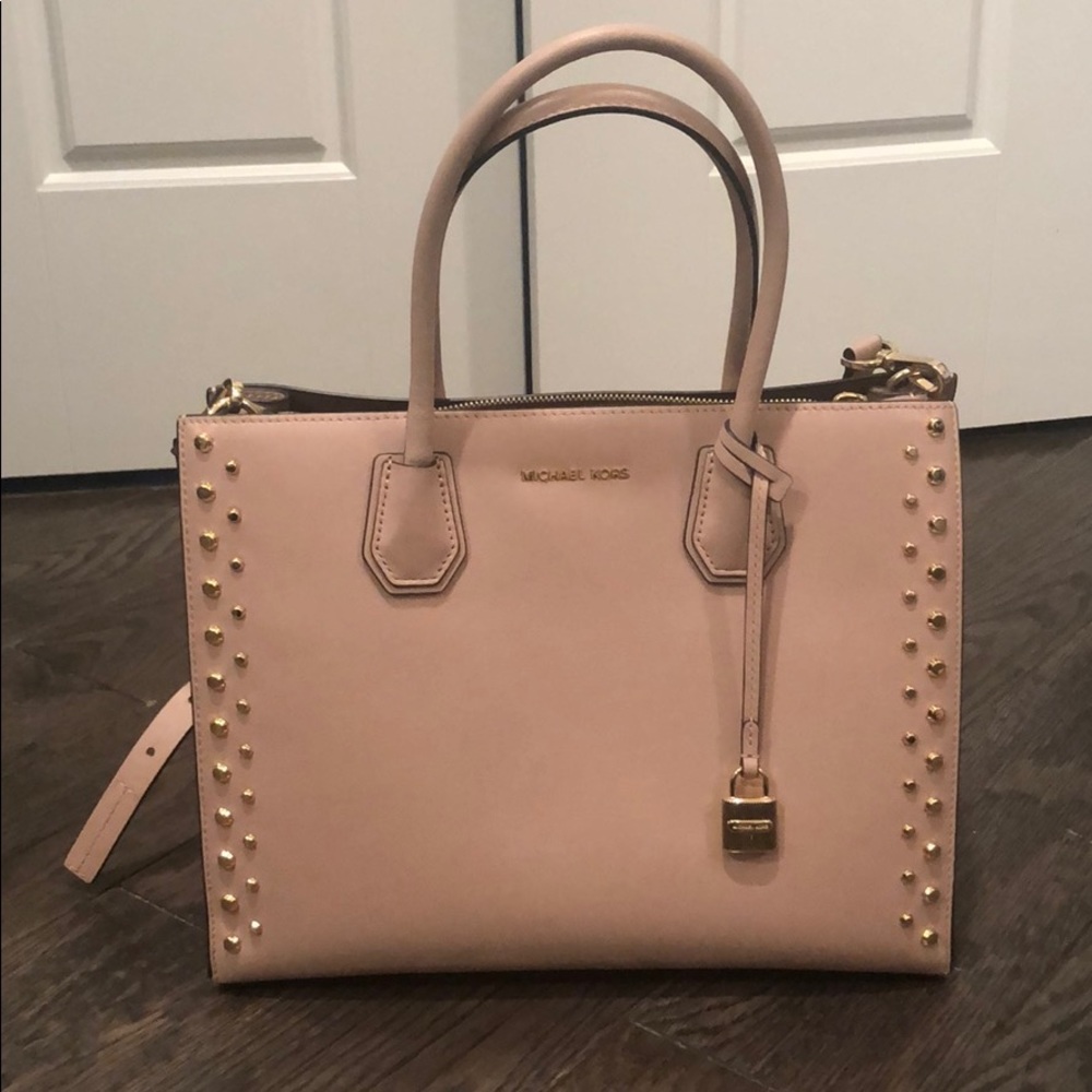 💕Michael KORS Blush Pink Leather Studded Bag
